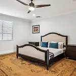 Luxurious Villa With Private Pool - Sleeps 14