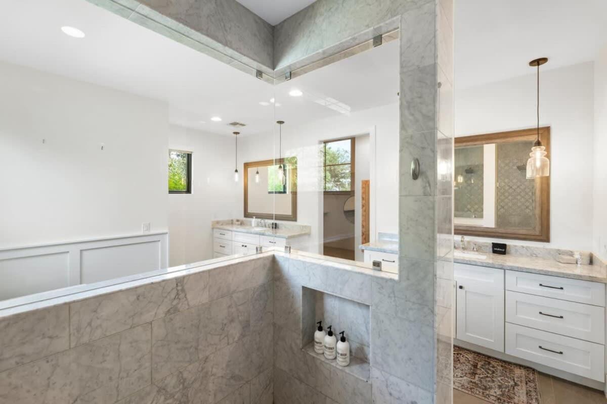 Holiday home Luxurious With Private Pool - Sleeps 14 Phoenix