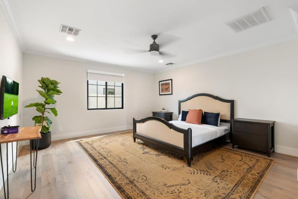 Luxurious With Private Pool - Sleeps 14 *